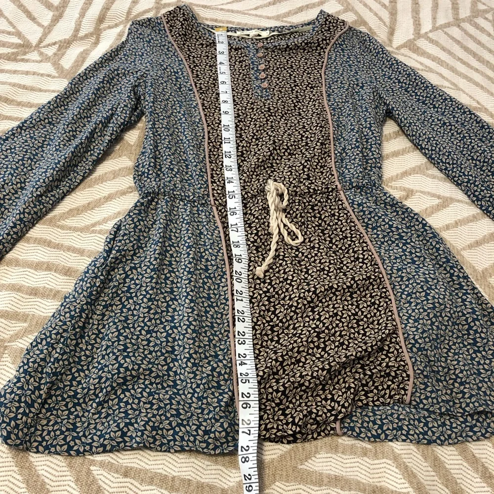 Comme Toi Mixed Floral Panel Mini Dress with Drawstring - Picture 9 of 14